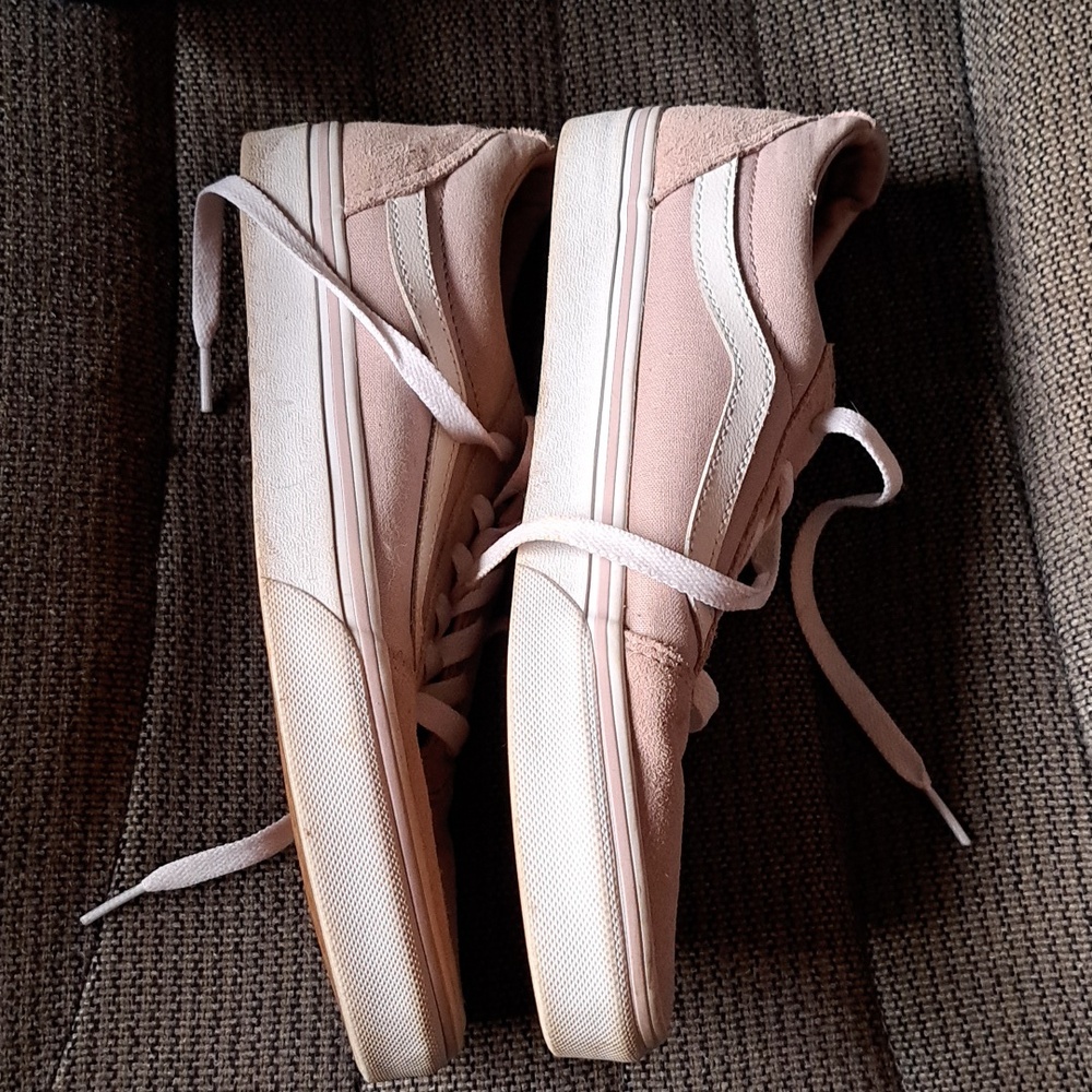 Vans - Picture 3 of 7